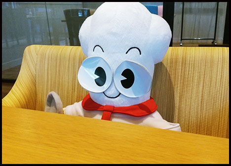 ターニーベーカリーカフェでまったりとしたひと時を過ごすタニッ